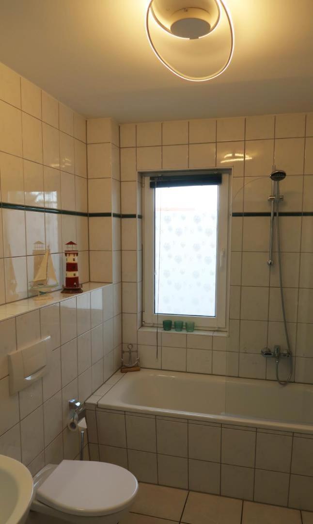 Wohnung 9 Meer-Ruhe Im Haus Stranddistel Komfortable Ferienwohnung Im 1 Og Fuer 4 Personen In Zingst Exterior foto